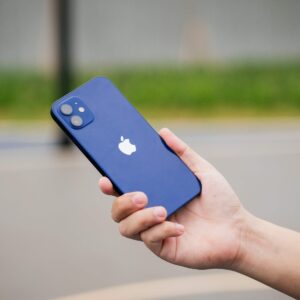 iPhone X (red)